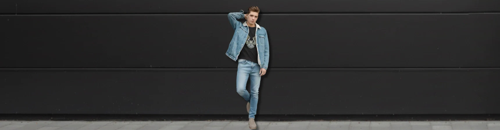 The Art of Mixing Patterns in Men’s Streetwear