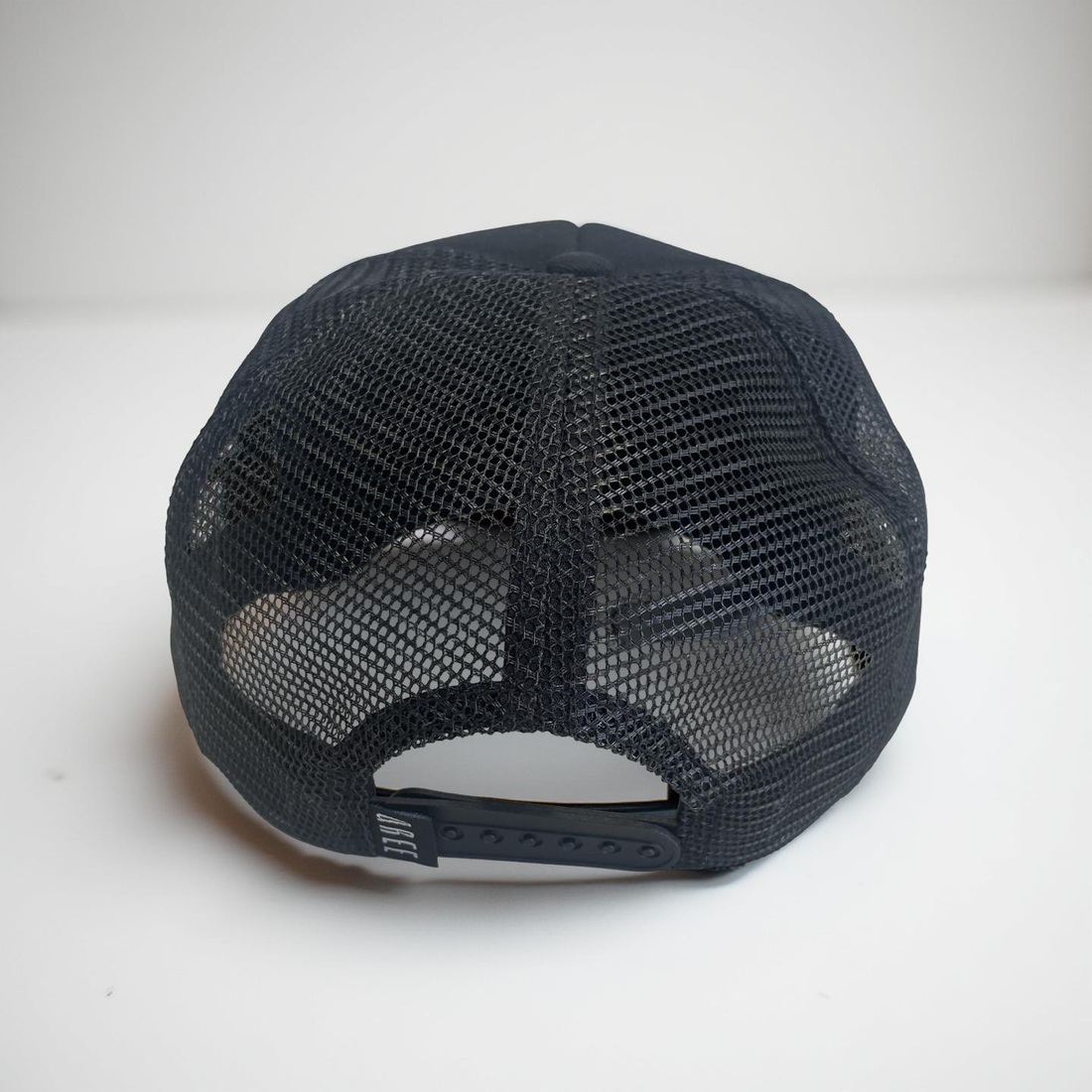 Floral Trucker Cap Black Mesh: Floral Embroidery 